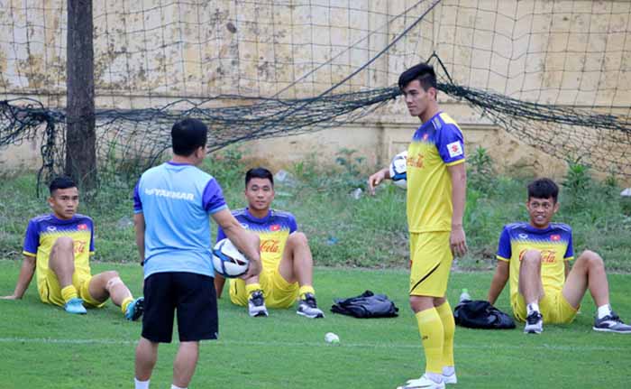 Điểm tin bóng đá Việt Nam sáng 07/03: Nỗi lo của U23 Việt Nam, Ngọc Hải in dấu giày lên ống đồng Văn Kiên - Bóng Đá