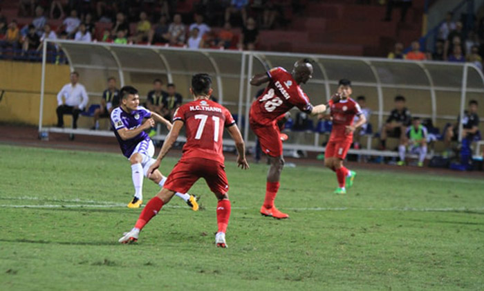 TRỰC TIẾP Hà Nội 1-0 TP.HCM (H2): Hai đội ăn miếng trả miếng - Bóng Đá