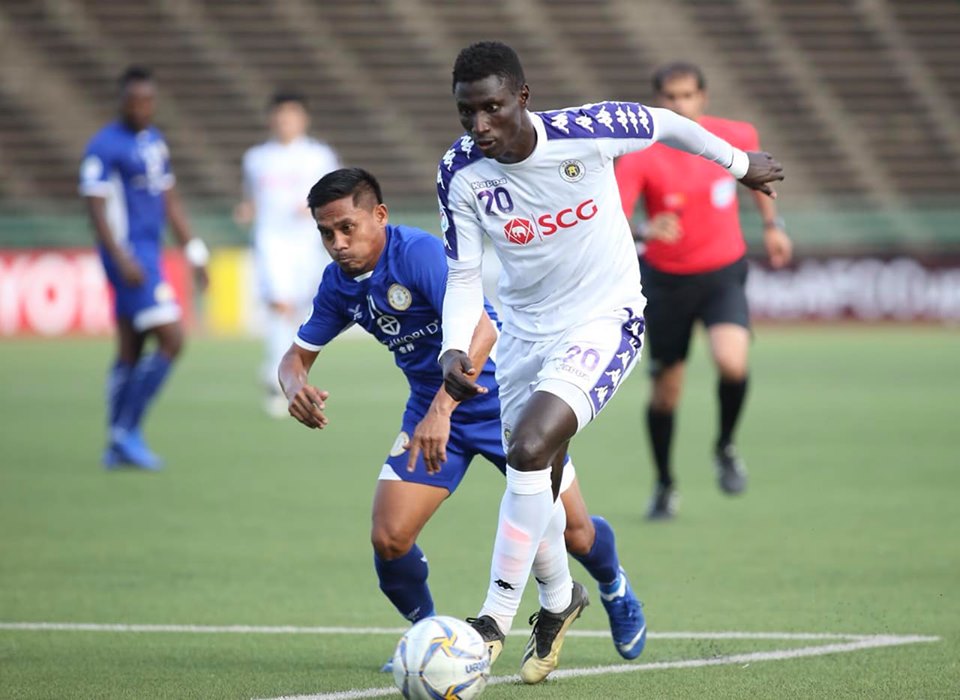 Omar là người mở tỷ số cho CLB Hà Nội.