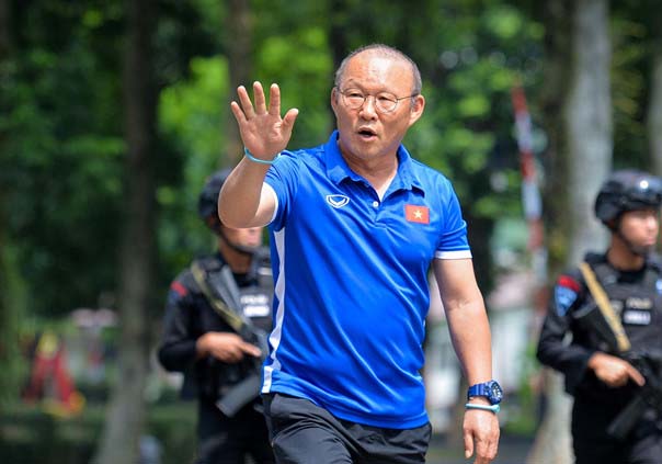 HLV Park Hang-seo quyết định tạm hoãn đàm phán gia hạn với VFF vì 1 lý do - Bóng Đá