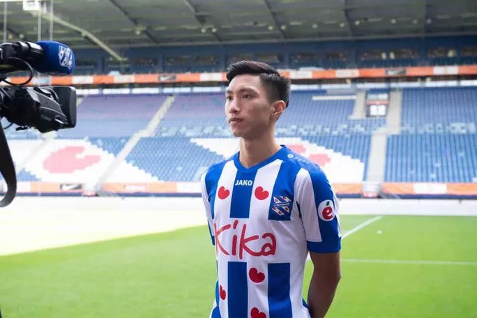 Báo Hà Lan chỉ ra nhược điểm lớn của Đoàn Văn Hậu tại SC Heerenveen - Bóng Đá