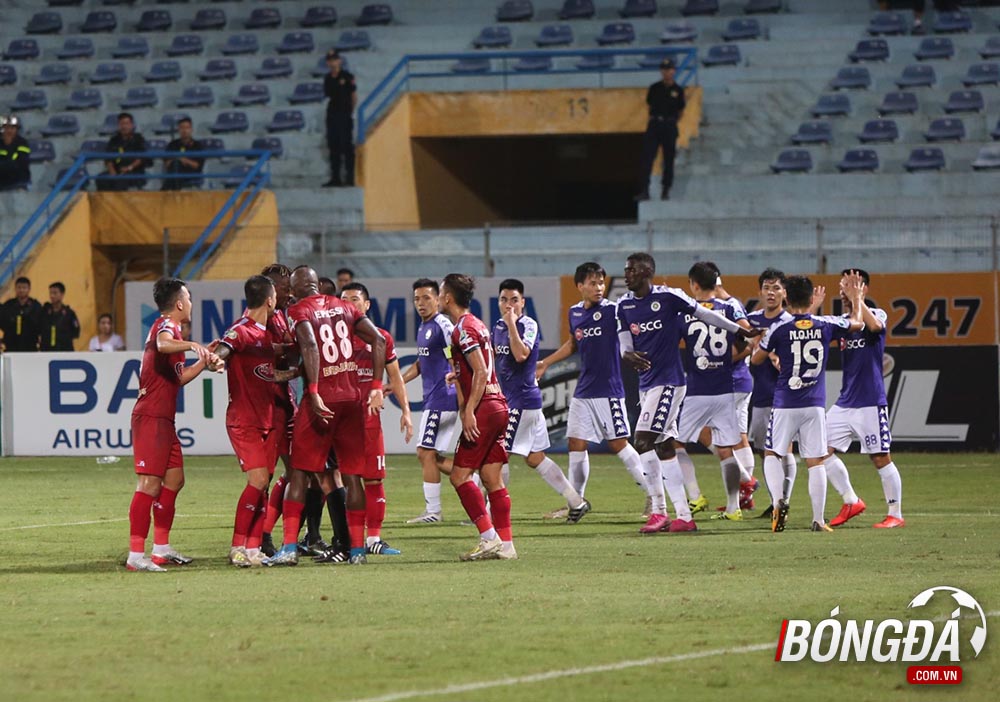 TRỰC TIẾP CLB Hà Nội 1-0 CLB TP.HCM (Hiệp 1): Omar mở tỷ số - Bóng Đá