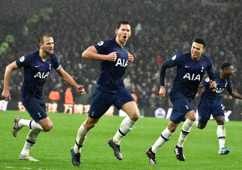 Đoàn Văn Hậu bất ngờ được Tottenham nhắc đến sau trận thắng Wolverhampton - Bóng Đá