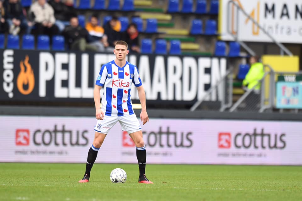 Đoàn Văn Hậu dự bị trong ngày Heerenveen thua trận thứ 3 liên tiếp - Bóng Đá