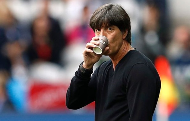 'Cầu thủ Đức sụp đổ sau cú sốc trước Mexico' - Bóng Đá