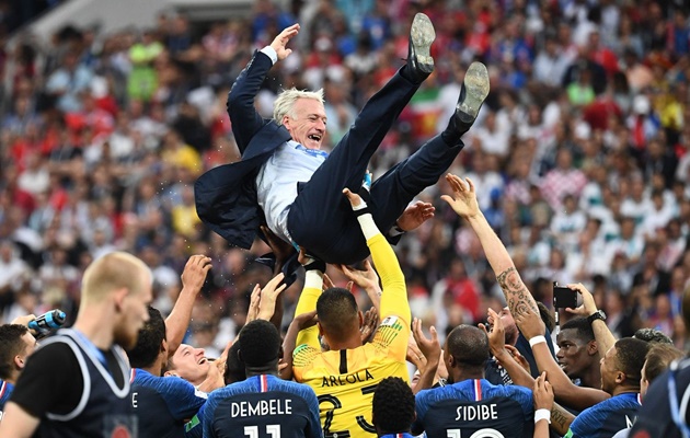 HLV Didier Deschamps: 'Thất bại tại EURO 2016 là bài học đắt giá' - Bóng Đá