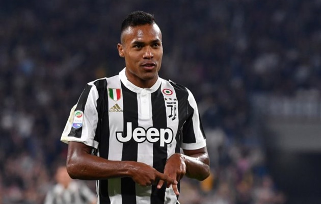 Alex Sandro đang ở rất gần Manchester United.