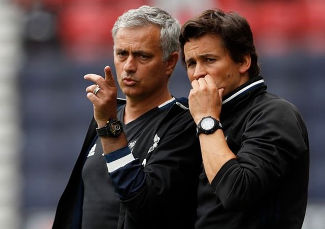 NÓNG: Ban lãnh đạo Man Utd lo sợ Mourinho