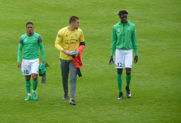 William Gomis (số 12) là tài năng trẻ sáng giá của Saint-Etienne.