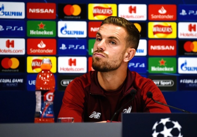 Rio Ferdinand biết nguyên nhân Klopp