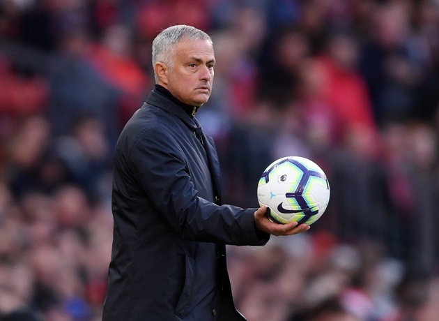 jose mourinho tưởng thưởng cho học trò sau chiến thắng trước newcastle - Bóng Đá