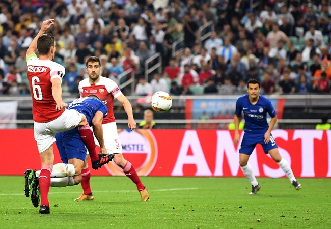 Pha bóng ấn tượng của Giroud.