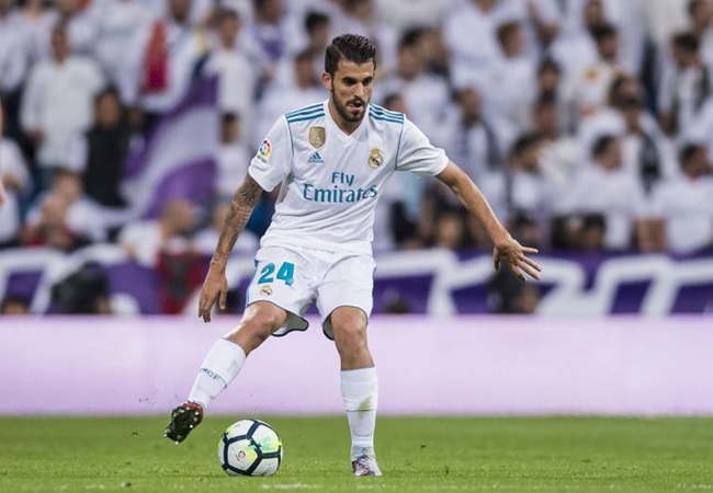 Dani Ceballos không có nhiều cơ hội trong màu áo Los Blancos.