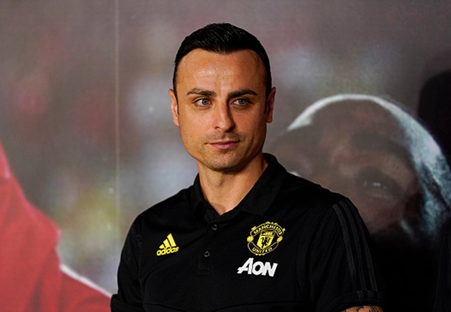 Official: Dimitar Berbatov retired - Bóng Đá