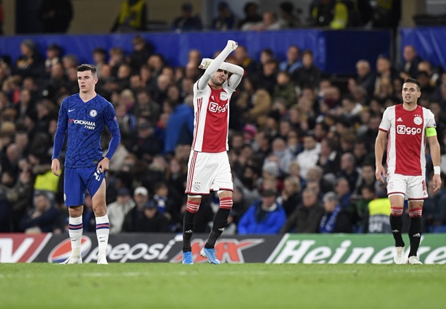 Động thái của Lampard khi Ziyech lập siêu phẩm - Bóng Đá