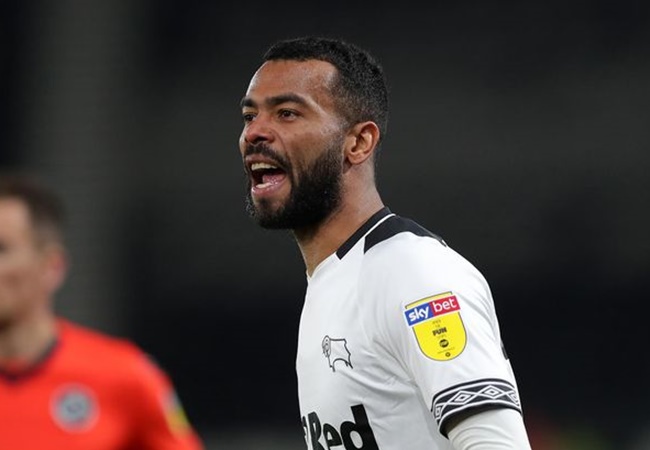 Đội bóng cuối cùng trong sự nghiệp của Ashley Cole là Derby County, nơi anh làm học trò của đồng đội cũ Frank Lampard. Tháng 8/2019, cựu sao Chelsea thông báo giải nghệ và tuyên bố sẽ theo nghiệp cầm quân.