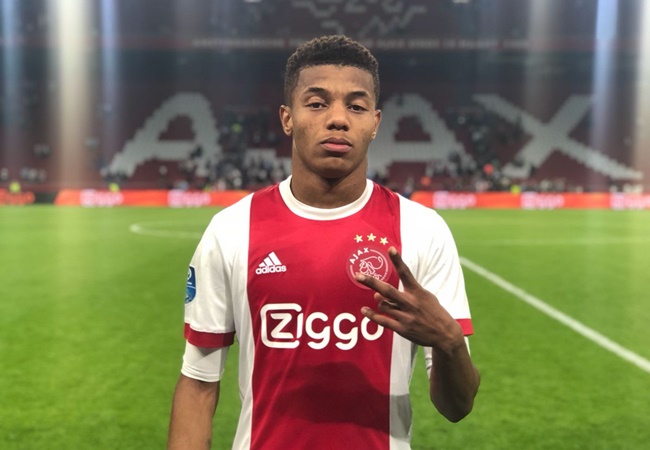 Neres từng được cả Liverpool lẫn Arsenal quan tâm.