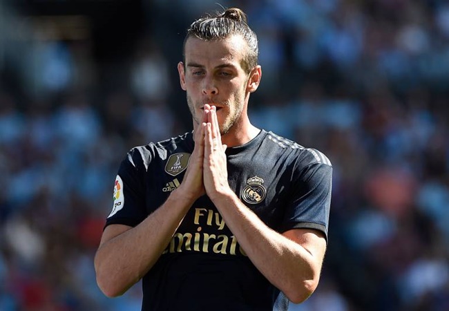 Gareth Bale thực sự "không có lối thoát" ở sân Bernabeu.