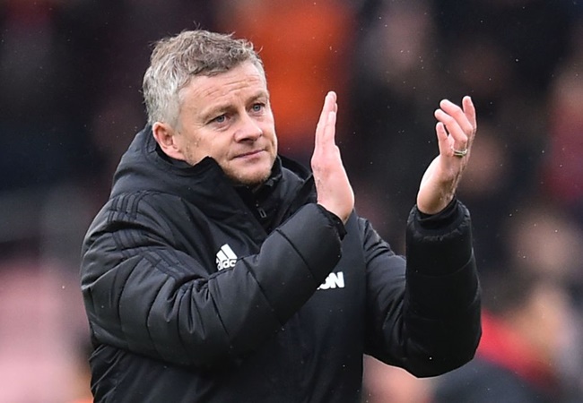 Solskjaer: Wives and girlfriends can help Man United players with drills - Bóng Đá