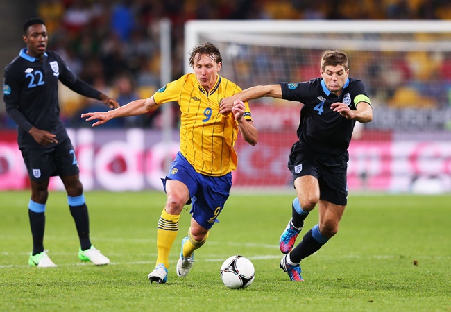 Kim Kallstrom (áo vàng) là thương vụ khá khó hiểu của The Gunner.