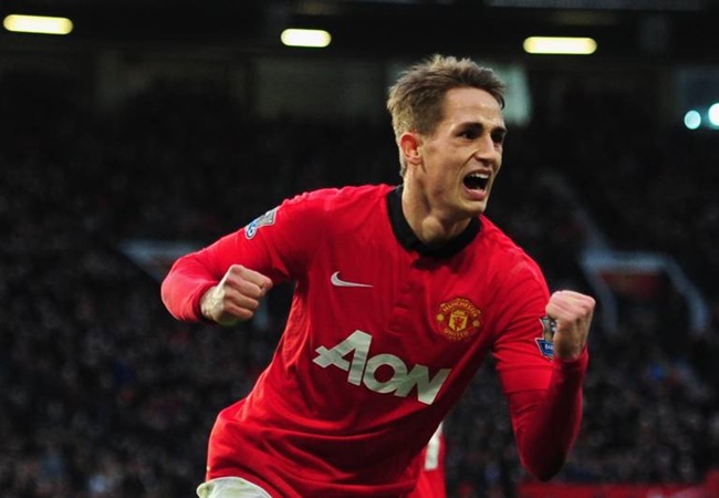 Adnan Januzaj từng được xem là CR7 2.0 của M.U, đồng thời được cho là có lối chơi khá giống Ryan Giggs. Tuy nhiên, anh đang phải tìm lại hình ảnh của mình tại Real Sociedad.