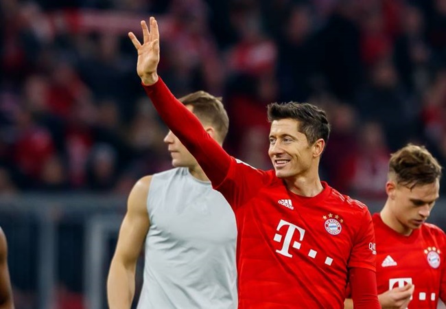 9. Robert Lewandowski đã có mùa giải thứ 5 liên tiếp cán mốc 40 bàn thắng trở lên tính trên mọi đấu trường. Và tuyển thủ người Ba Lan hoàn toàn có thể nâng cao thành tích của mình khi vẫn còn khá nhiều thời gian.