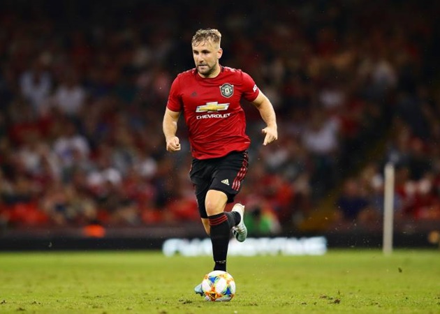 Trước khi dính chấn thương, Luke Shaw đã cho thấy dấu hiệu hồi sinh dưới triều đại của HLV Ole Gunnar Solskjaer. Vì lẽ ấy, vai trò hậu vệ trái có thể được cựu sao Southampton đảm nhiệm tốt.