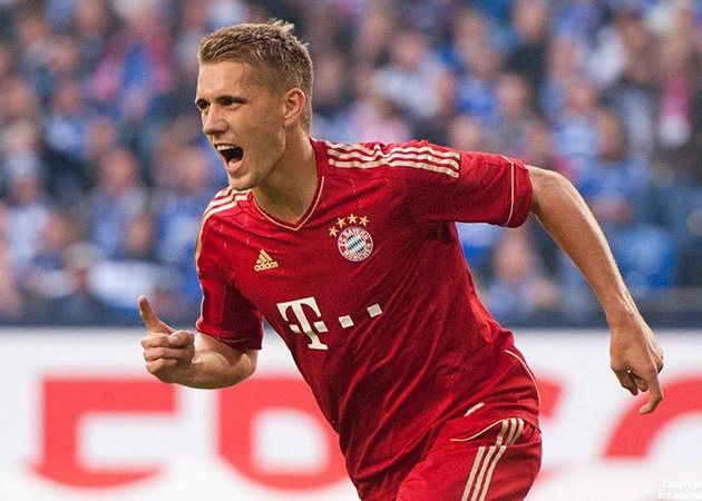 Từ Emre Can đến Donovan: 10 sao ít ai nhớ từng chơi cho Bayern Munich - Bóng Đá