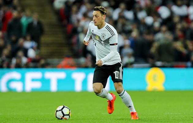 SỐC: Mesut Ozil đối diện nguy cơ lỡ hẹn World Cup - Bóng Đá