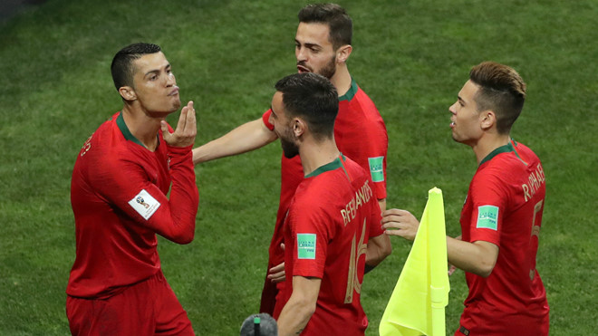 HLV Bồ Đào Nha: 'Chỉ Ronaldo không thể nào giành được chiến thắng' - Bóng Đá