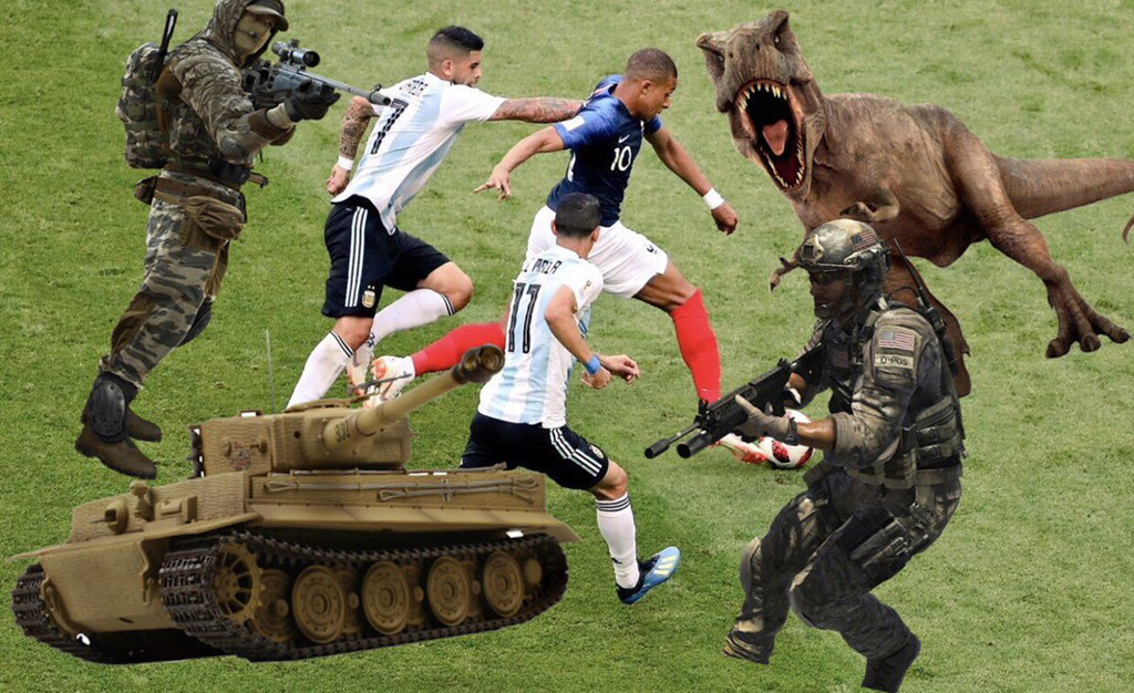 Mbappe vượt qua mọi hàng rào của Argentina mà không gặp bất cứ khó khăn gì.