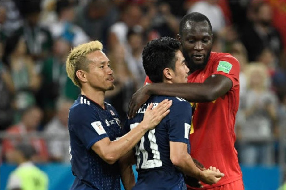 Cầu thủ Nhật Bản khóc sau thất bại cay đắng trước tuyển Bỉ - Bóng Đá