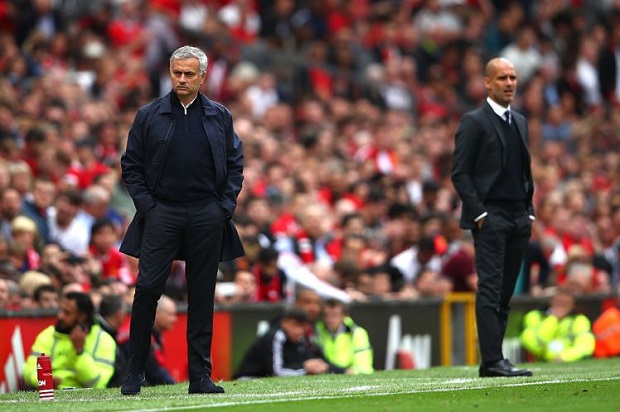Mourinho hứa mời rượu Pep sau derby. Ảnh: Internet
