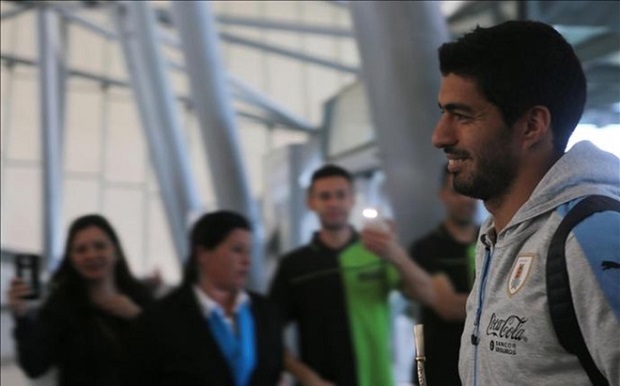 Suarez từng trải qua tuổi thơ khá 'dữ dội'. Ảnh: Internet