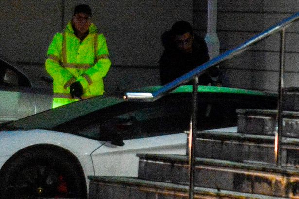 PAY-JOSE-MOURINHO-AND-HENRIKH-MKHITARYAN-LEAVE-THE-LOWRY-HOTEL-AS-THEY-HEAD-TO-TRAINING (1)