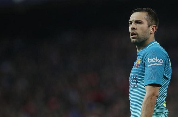 Đá 3 hậu vệ, Barca đang lãng phí Jordi Alba - Bóng Đá