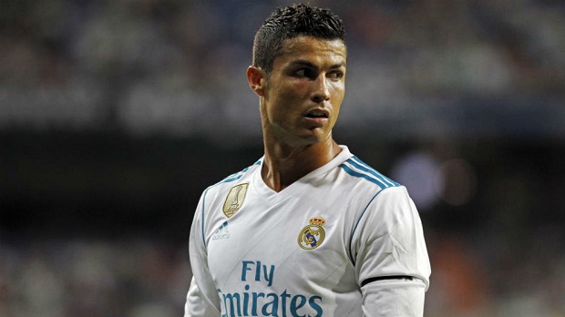 Ở tuổi 32, Ronaldo chưa có dấu hiệu dừng lại - Bóng Đá