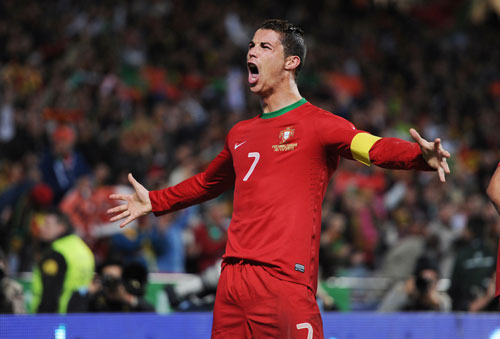 =3. Cristiano Ronaldo (Bồ Đào Nha, 6 bàn) - EURO 2004, 2008, 2012.
