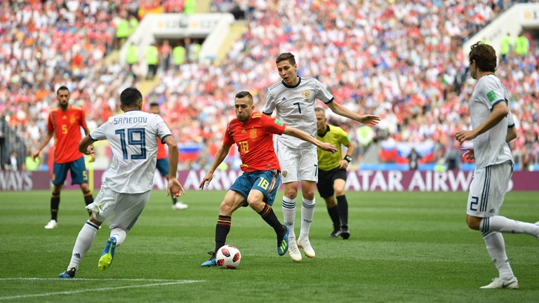 TRỰC TIẾP Tây Ban Nha 0-0 Nga: Chủ nhà chơi thấp - Bóng Đá