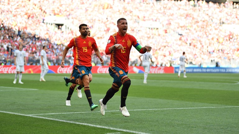 Ramos - 7 điểm: Tạo áp lực khiến đối phương phản lưới nhà, lẽ ra Ramos có thể giúp TBN đi tiếp, nhưng số phận quá trái ngang.