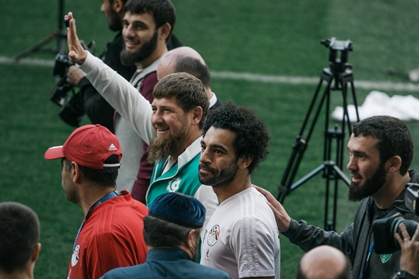 SỐC: Salah cân nhắc giã từ đội tuyển Ai Cập - Bóng Đá