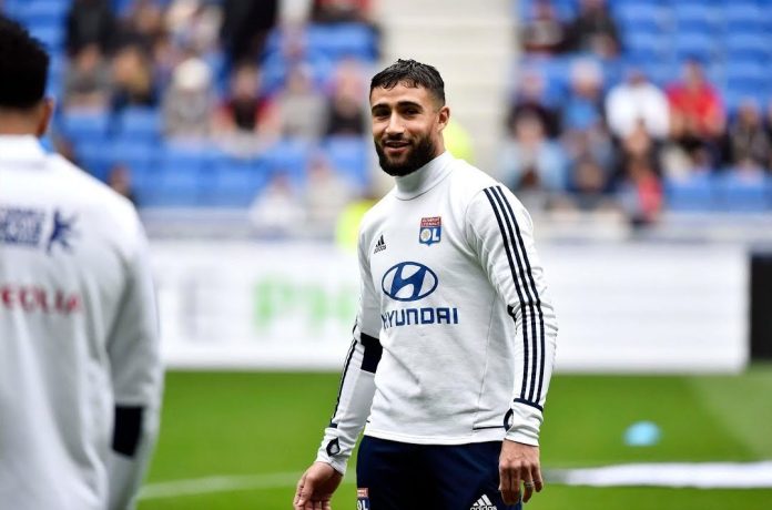 Lyon chuẩn bị chào đón Fekir trở lại.