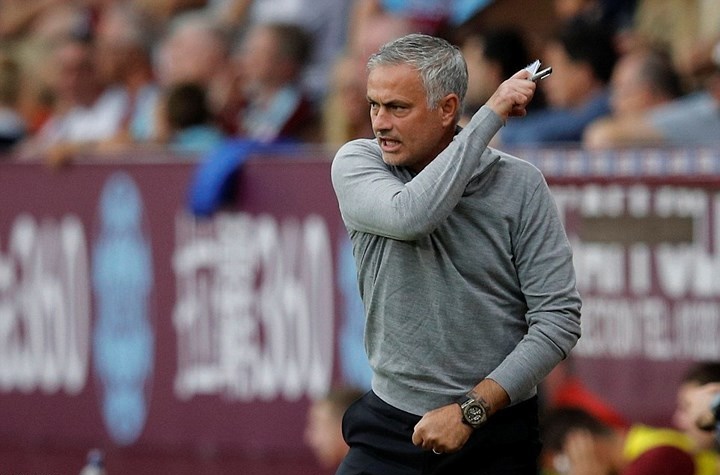 Rio Ferdinand CẢNH BÁO Mourinho về Man Utd - Bóng Đá