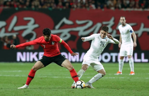 Fan Arsenal khoái pha tắc bóng của Torreira với Son - Bóng Đá
