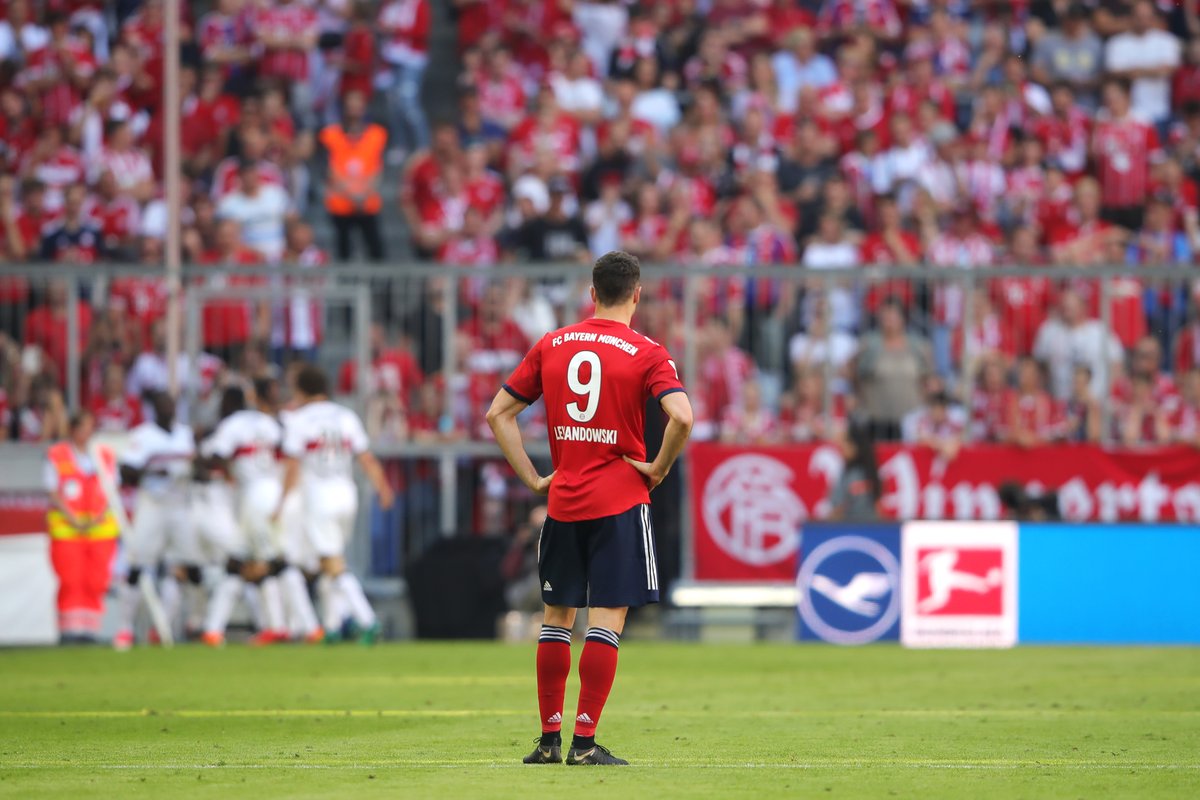 Bayern bỏ màu xanh trên áo đấu - Bóng Đá