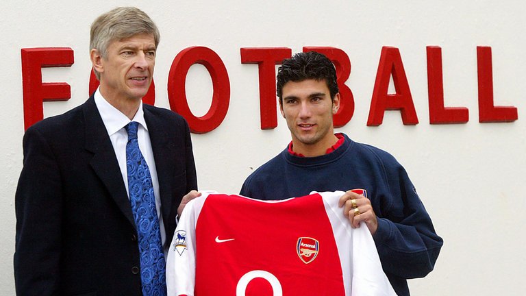 5 bản hợp đồng thảm họa mùa Đông Premier League - Bóng Đá