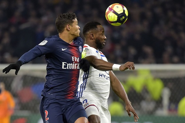 3. Moussa Dembele (Lyon). Có 8 năm trải qua cấp độ trẻ ở lò PSG. Dembele bừng sáng ở Celtic, gia nhập Lyon và hiện đã có 8 bàn thắng qua 22 trận.