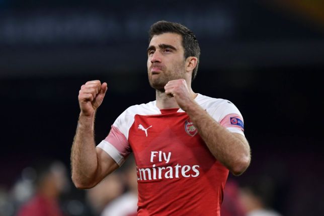 Sokratis và Koscielny là 2 "đá tảng" Pháo Thủ.
