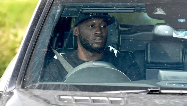Romelu Lukaku chỉ góp mặt từ băng ghế dự bị 2 ngày trước. Tuyển thủ Bỉ đang vướng vào lùm xùm tương lai khi thổ lộ mong muốn sang Ý thi đấu.