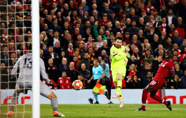Messi đi thẳng vào đường hầm, bỏ họp báo - Bóng Đá